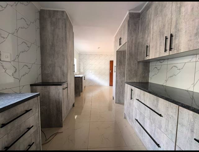 3 BEDROOM HOUSE TO LET IN VAALPARK